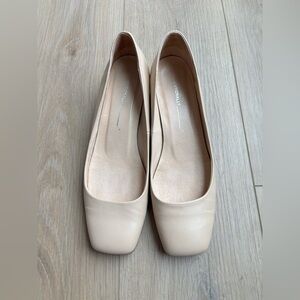 Intentionally Blank Beige Square Toe Ballet Style Shoes Size 8